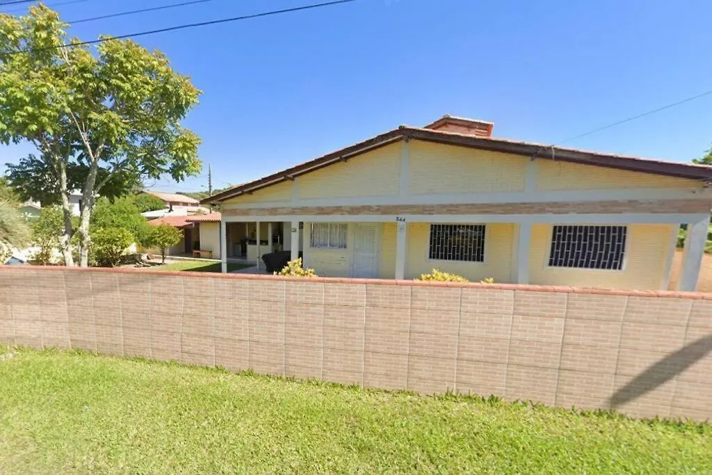 Casa Amarela Na Lagoa De Ibiraquera Imbituba  Casa de Férias Imbituba (Santa Catarina)
