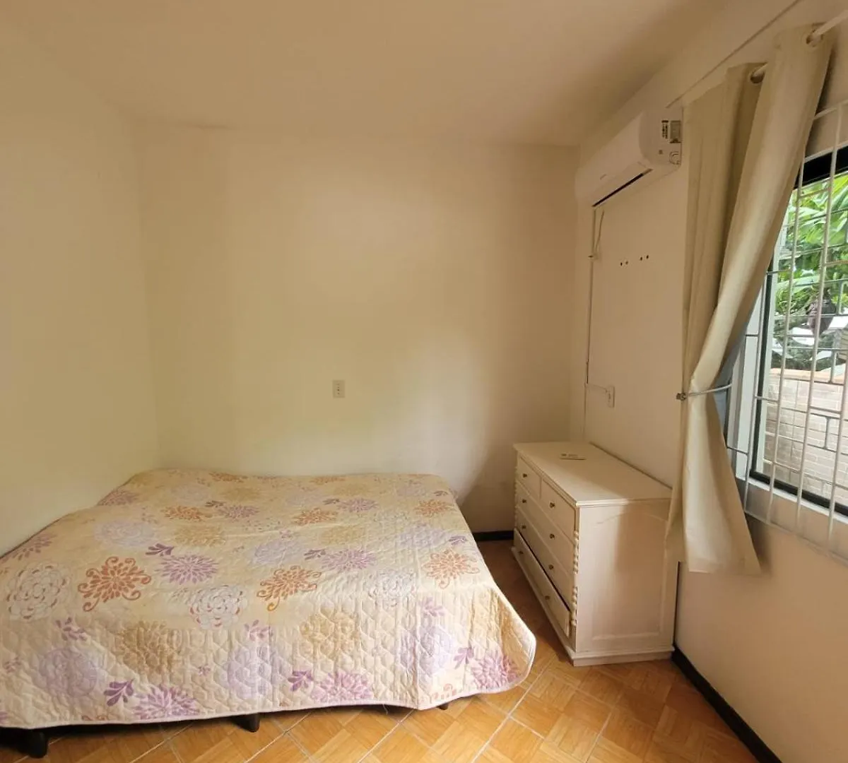 Casa Amarela Na Lagoa De Ibiraquera Imbituba