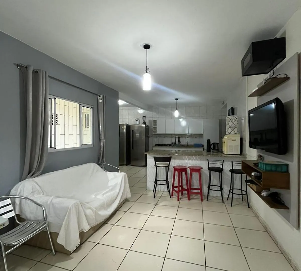 Casa Amarela Na Lagoa De Ibiraquera 因比图巴 0*,